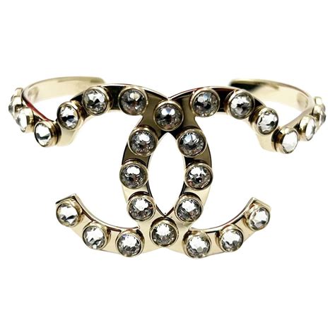 bracciale perle chanel a manetta|Bracciali CHANEL da Donna .